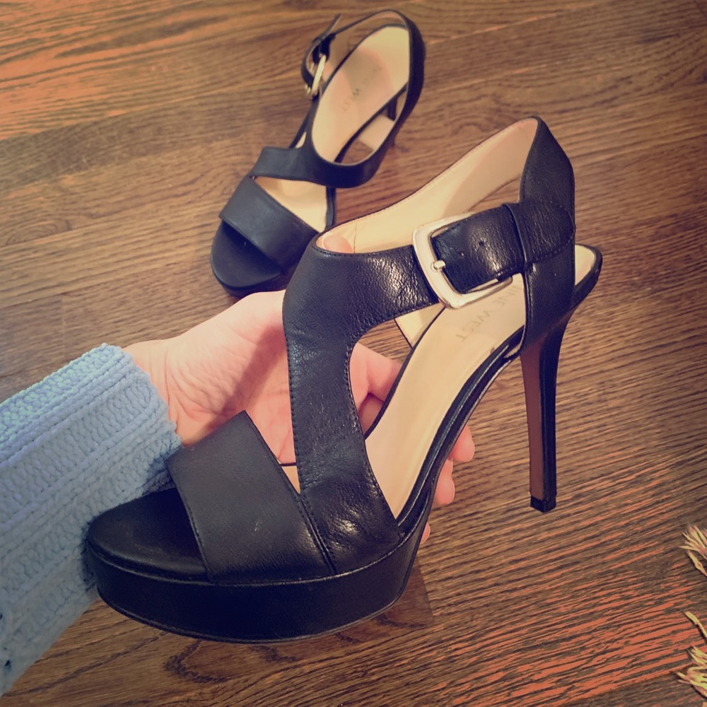 Nine West Black leather strappy pumps